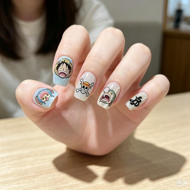 Nail Art One Piece - Sevimli Tek Parça Çizgi Film Desenli