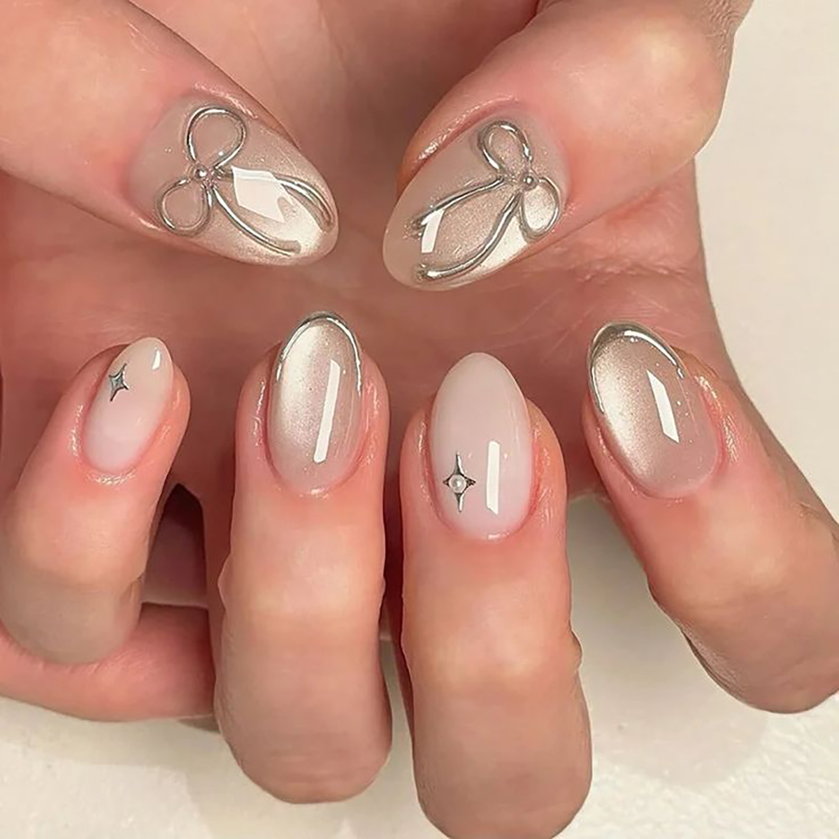 Nail Art Y2K - 24 adet el yapımı kısa yuvarlak